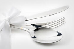 Duett von Schweinefilet und Garnelen an Estragonsauce -  