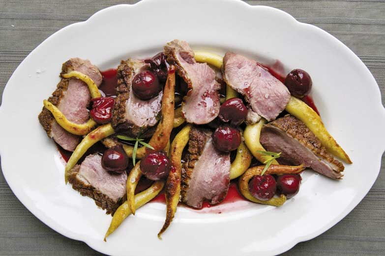 Foto von Entenbrust mit Sauerkirschen