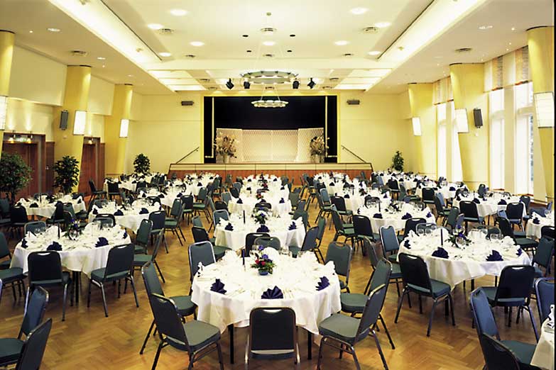 Hochzeiten, Feiern im Festsaal vom Hotel am See - Restaurant Shiraz Salzgitter