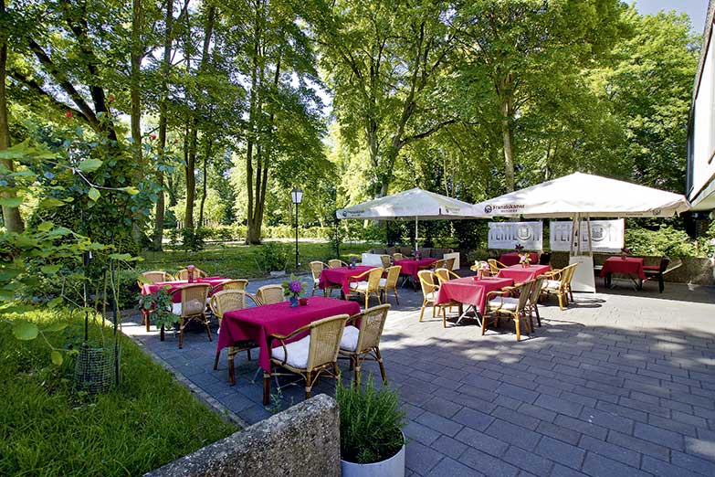 Biergarten / Terrasse Fehtlon - Deutsches Restaurant Vechelde